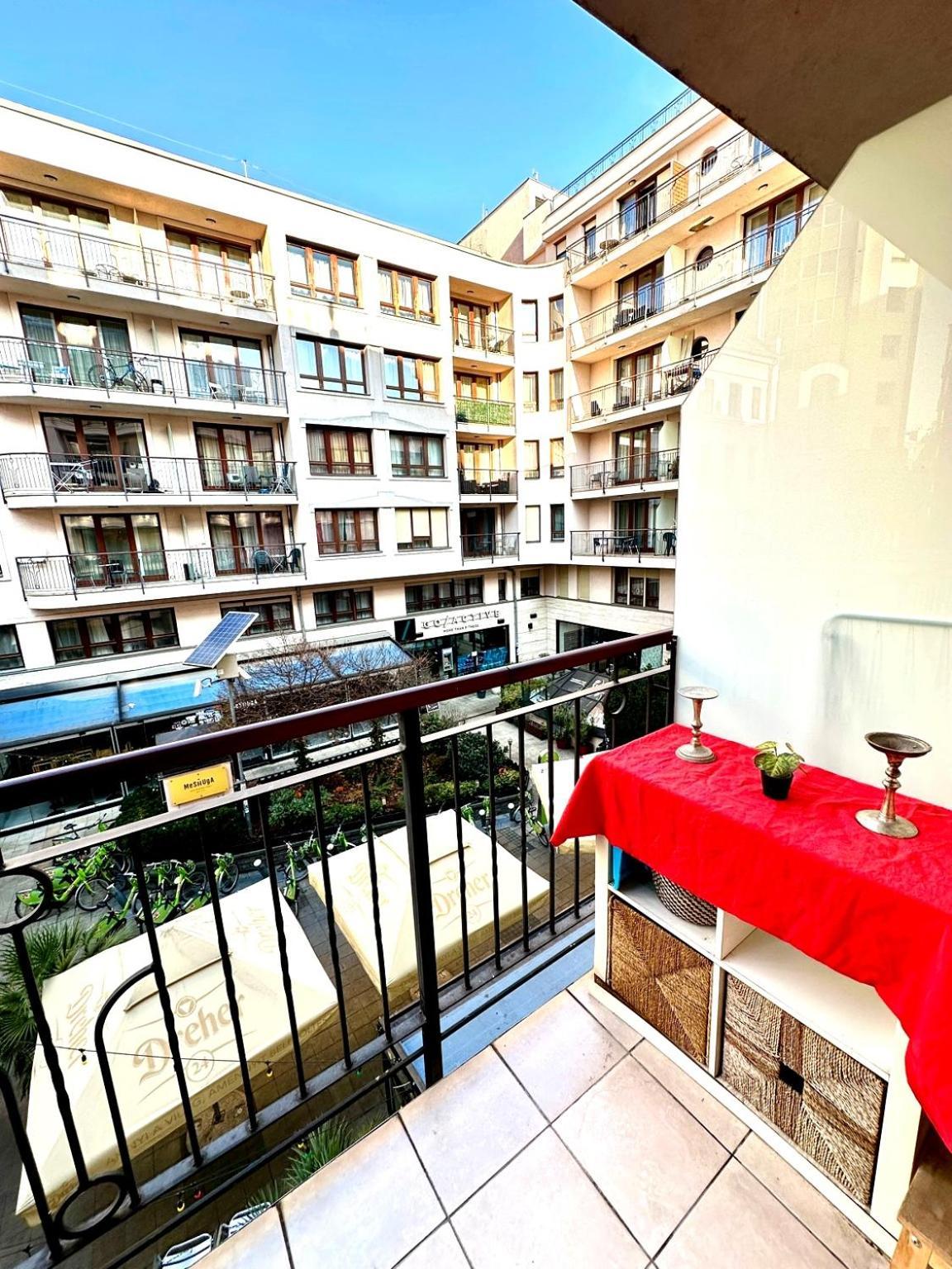 City Center Apartment With Balcony Budapest Exterior photo